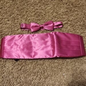 Satin Bow Tie and Cummerbund Set in Vibrant Fuchsia